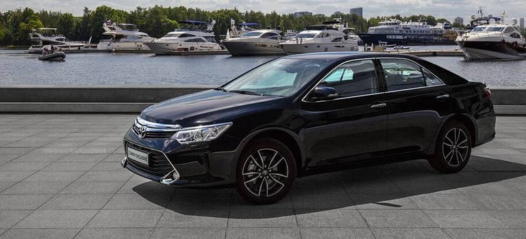Toyota Camry Exclusive — удобство и свобода вождения в стильной комплектации