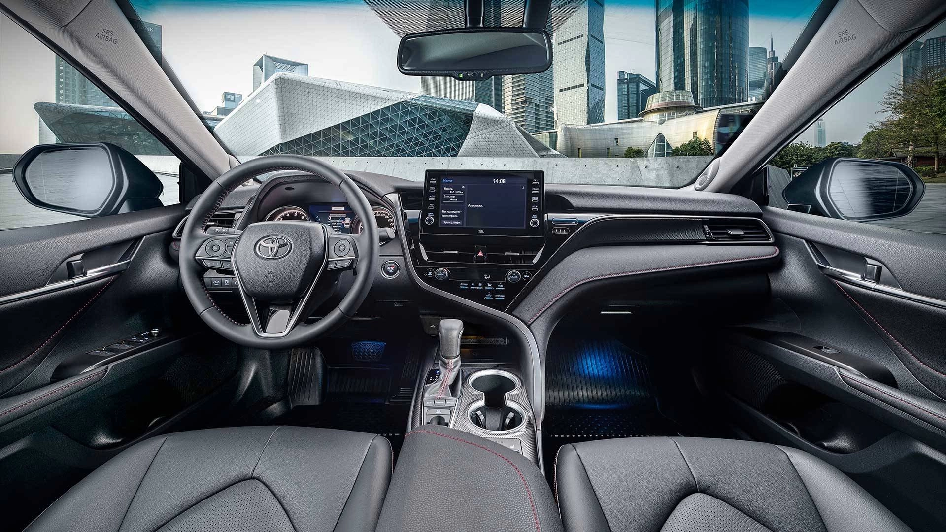 Салон Toyota Camry GR Sport
