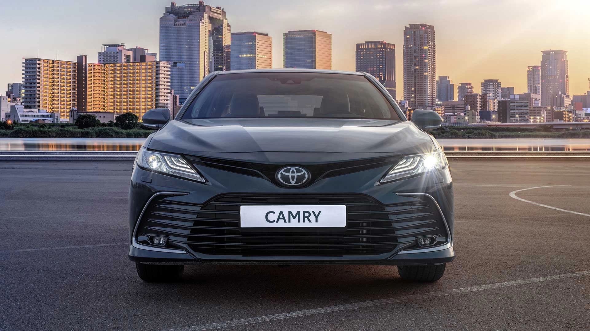 Экстерьер Тойота Camry