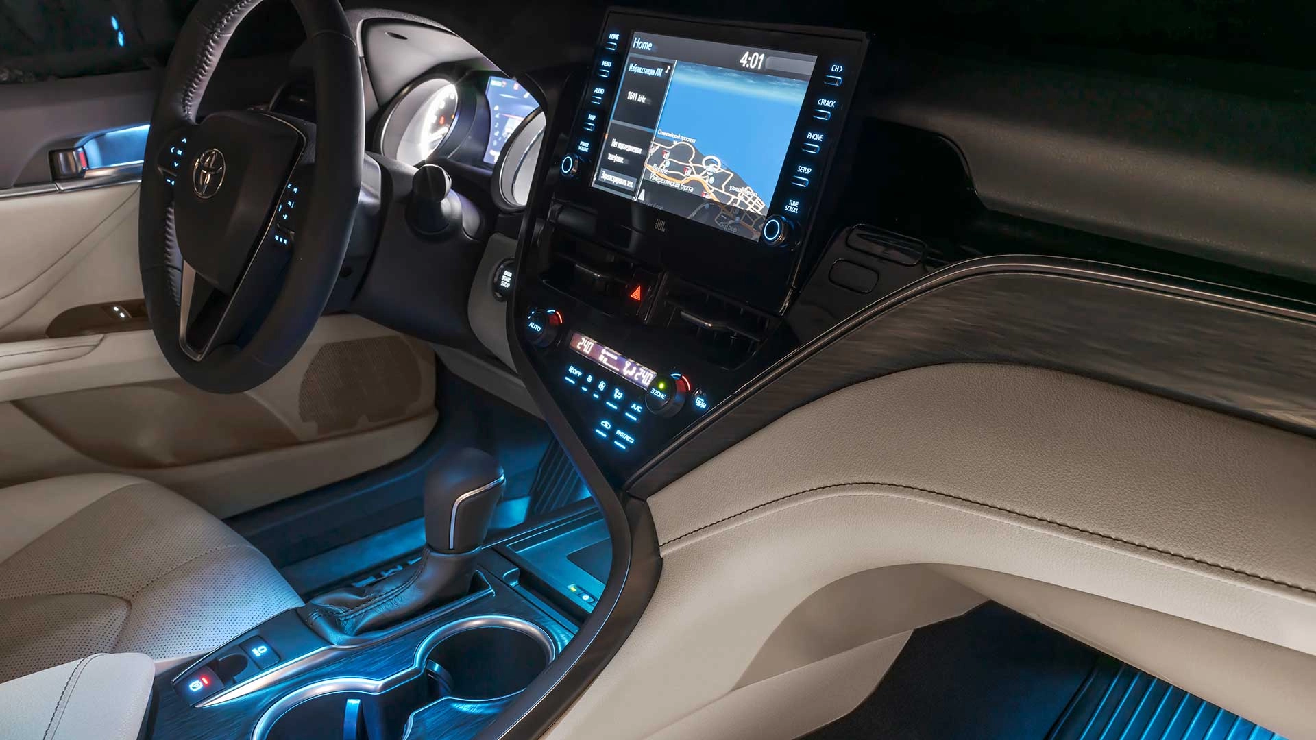 Цветовые решения Toyota Camry 2020