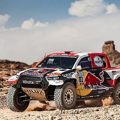 Изображение на странице 2022 Официальный дилер Тойота в Санкт-Петербурге